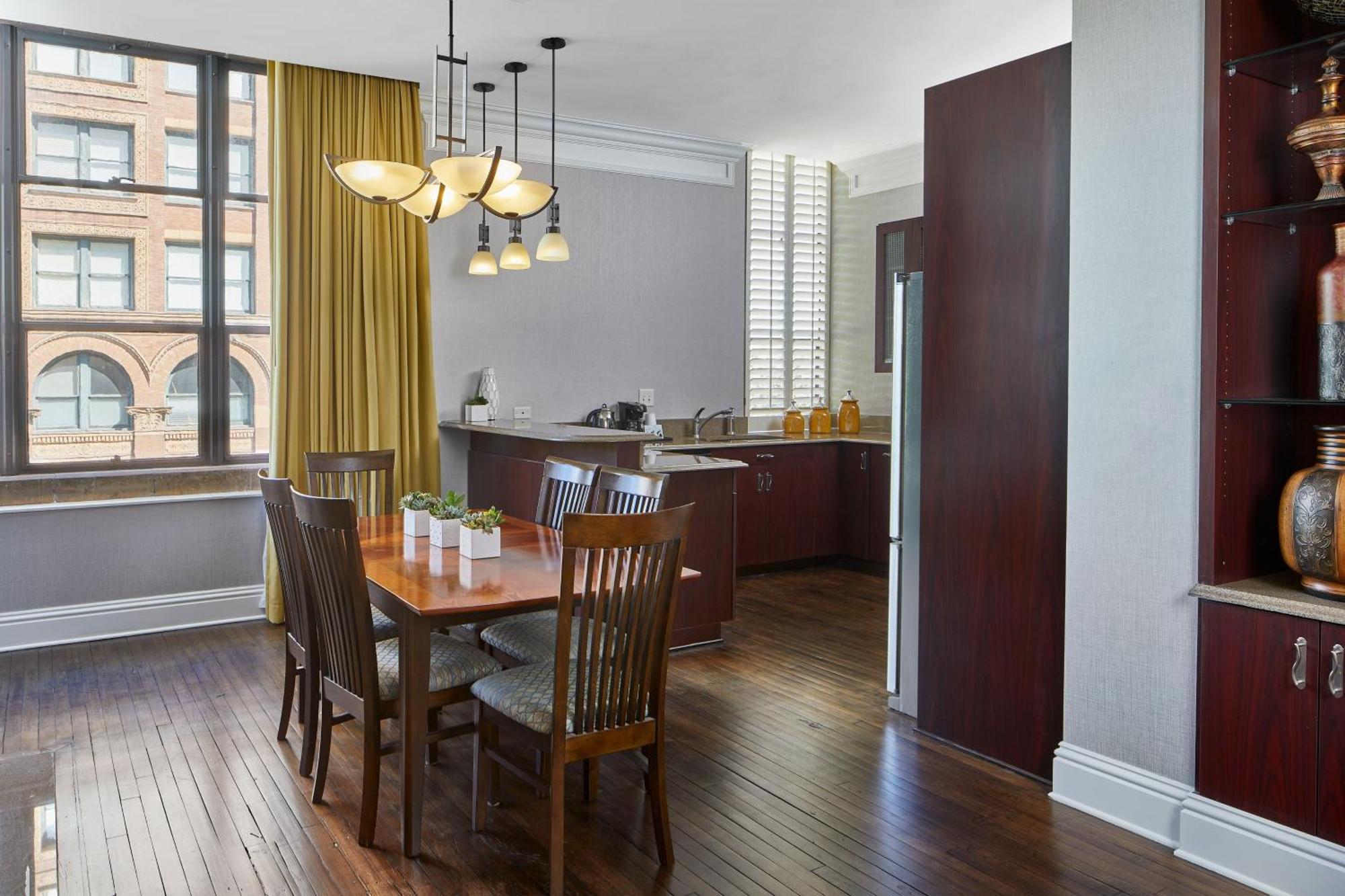 Springhill Suites Memphis Downtown Exteriör bild