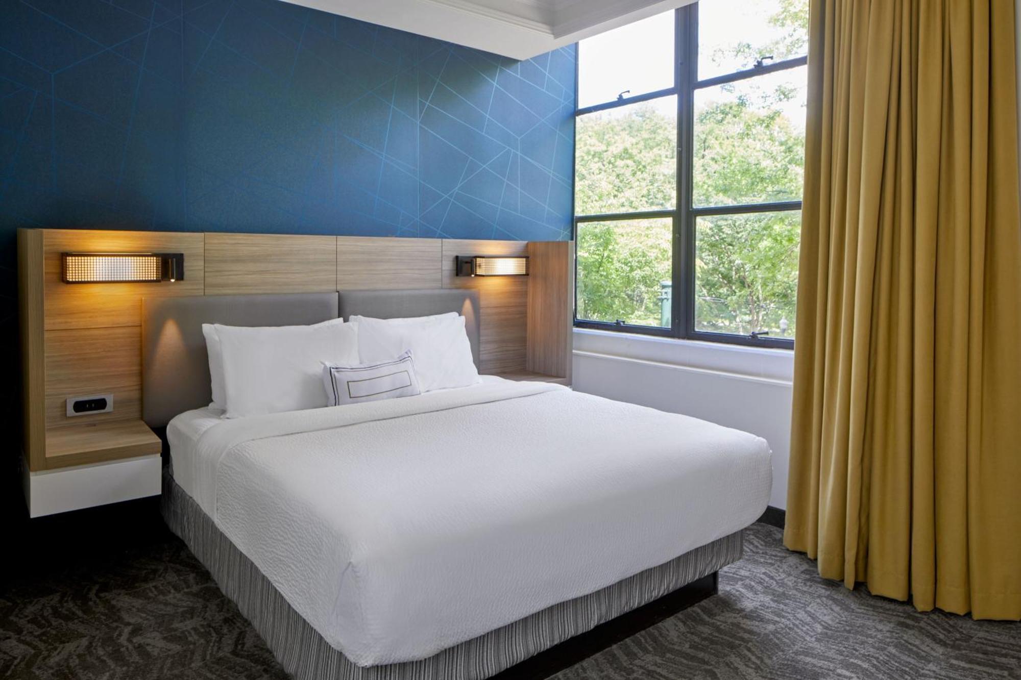 Springhill Suites Memphis Downtown Exteriör bild